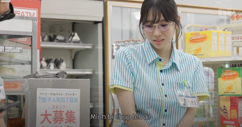 Phang em nhân viên bán hàng có cặp vú super đỉnh Mitsuki Momota